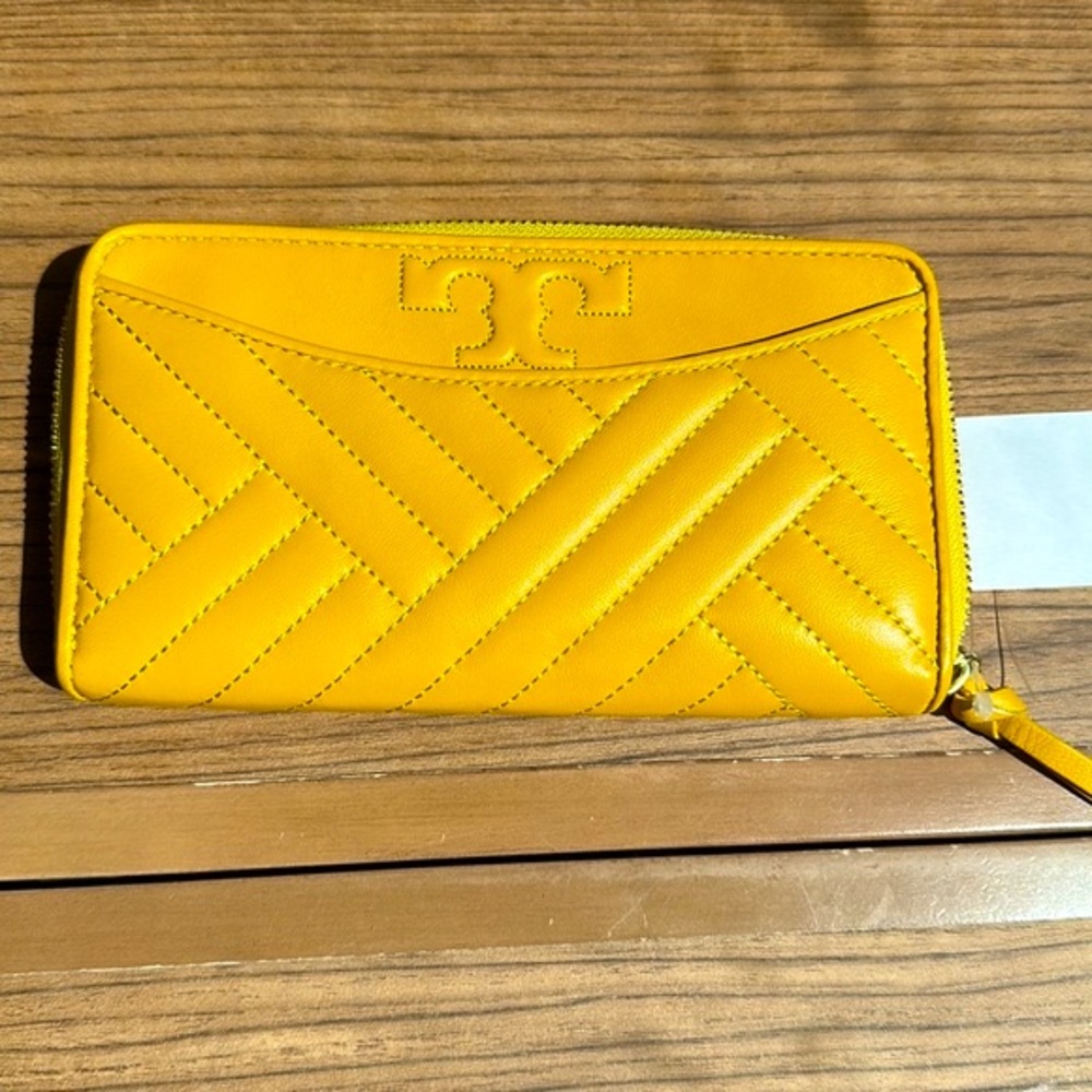 Tory Burch Alexa Zip Continental Clutch